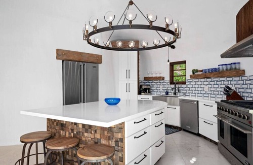 The Mesa Casa | Santorini House | Panoramic Palm Springs Views