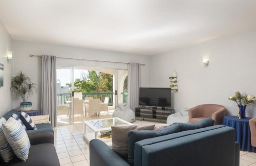 Shaka's Rock Apartamento | Santorini Kamari 15 Family Only