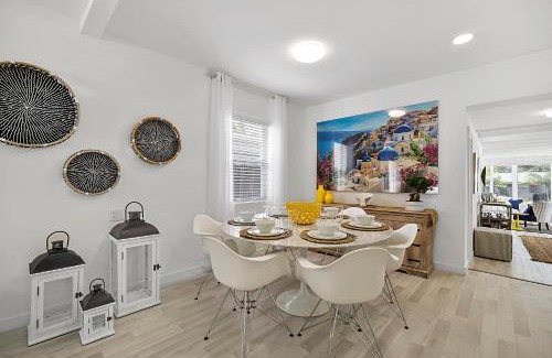 Wilton Manors Casa | Santorini Pool House Wilton Manors Walk to the Dr
