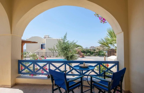 Megalochori Apartamento | Santorious Spacious Apartment