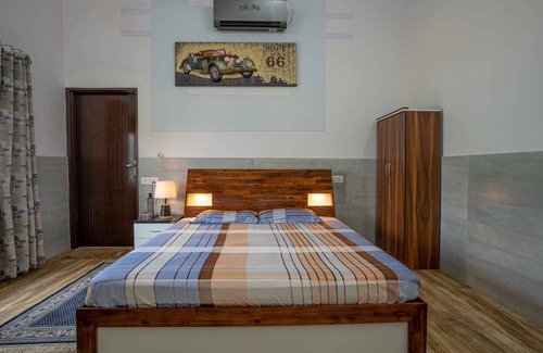Ganaur Otro | Santushti Farmhouse