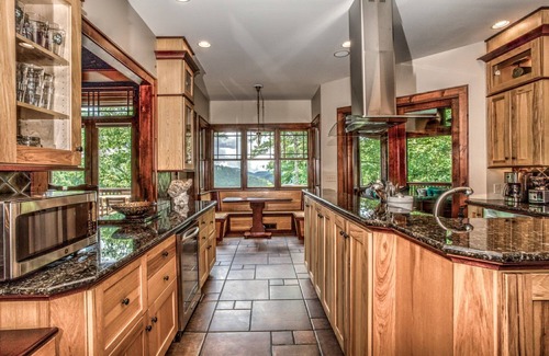 Sapphire Casa | Sapphire Falls Alchemy | Spectacular Lodge in the Blue Ridge Mountains