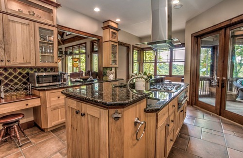 Sapphire Casa | Sapphire Falls Alchemy | Spectacular Lodge in the Blue Ridge Mountains