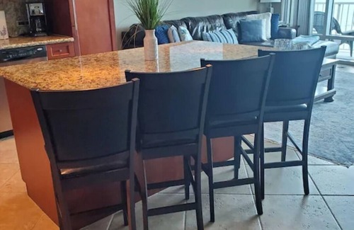 South Padre Island Condominio | Sapphire Luxury Beachfront Condo on the 17th Floor, Amazing Views, Best Beaches