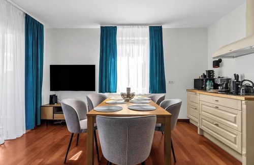 Bialoleka Apartamento | Sapphire Sky Deluxe Apartment