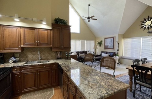 Sapphire Casa | Sapphire Valley Townhouse BEAUTIFUL-2 min. walk to amenities & restaurants!