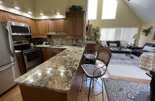 Sapphire Casa | Sapphire Valley Townhouse BEAUTIFUL-2 min. walk to amenities & restaurants!