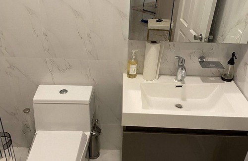South Seas Estates Casa | Sapphire Villa Near the Sea-Entire Home