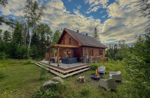 Notre-Dame-de-la-Merci Chalet De Esquí | Sara Architect Cabin, Spa, Sauna & Hiking