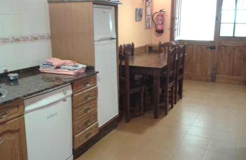 Serantes Cabaña | SARA apartamento rural (alquiler íntegro) Pumarega para 6 personas
