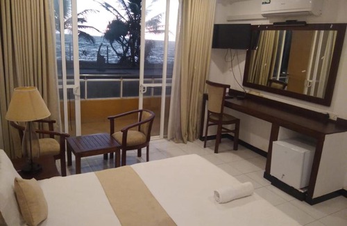Uswetakeiyawa Hotel | Sarasa Beach Hotel
