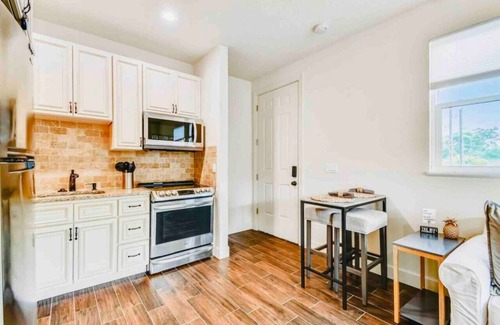 Gillespie Park Apartamento | Sarasota Downtown Pet-Friendly 1BD/1BA-Lido Beach