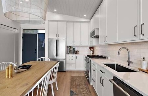 Black Creek Casa | Saratoga Beachfront Villa