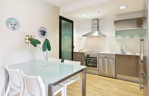 El Parc i la Llacuna del Poblenou Apartamento | Sardenya Apartment by Olala Homes