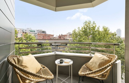 El Parc i la Llacuna del Poblenou Apartamento | Sardenya Apartment by Olala Homes