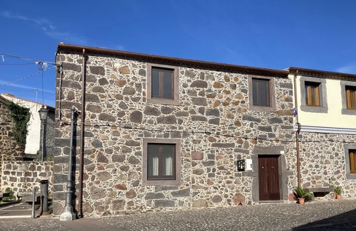 Paulilatino Apartamento | casa típica de Cerdeña, en el centro histórico de Pauliatino (O), a pocos pasos de la SS131