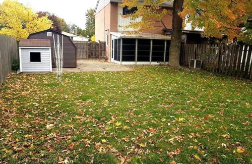 Sarnia Casa | Sarnia's Hidden Gem - 3 BR/2 BA by College/Hwy/Arena