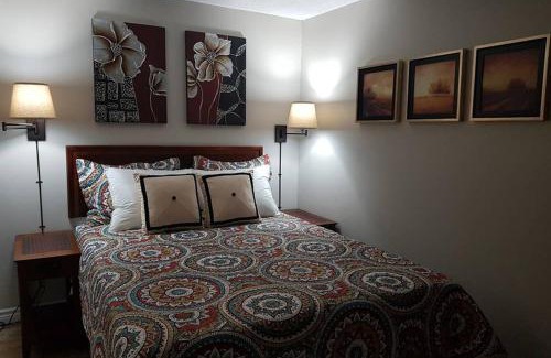 Sarnia Casa | Sarnia's Hidden Gem - 3 BR/2 BA by College/Hwy/Arena