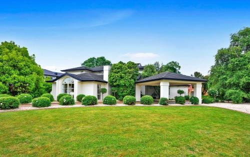 Traralgon Casa | Sarovar Holidays