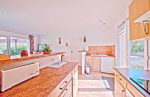 Sartene Villa | Sartene Orasi: apartamento en villa muy confortable, aire acondicionado, WiFi