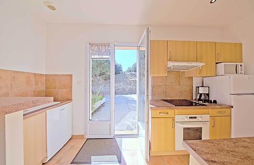 Sartene Villa | Sartene Orasi: apartamento en villa muy confortable, aire acondicionado, WiFi