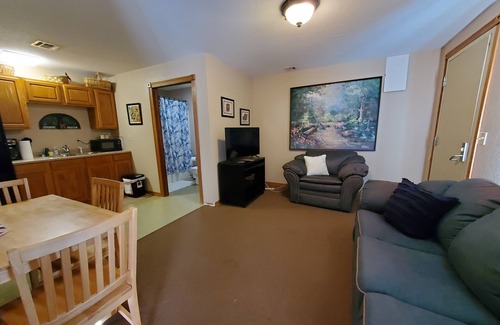 Garfield Casa | Sassafras Inn/Unit C --- Close to Marina & Boat Launch; 30 min to Eureka Springs