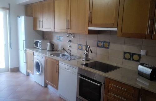 Santa Luzia Condominio | Apartamento w / piscinas de agua caliente - encantador, acogedor y bien situado