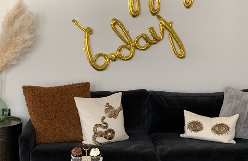 Durham Casa | SATURDAY STAYS-Ashley