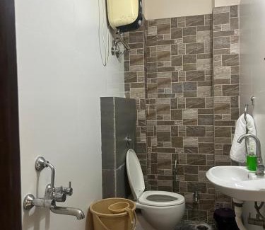 Indore Apartamento | Satyabhama Homestay -Ruby-One RK appartment with Terrece