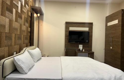 Indore Apartamento | Satyabhama Homestay -Ruby-One RK appartment with Terrece