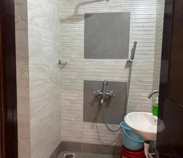 Indore Apartamento | Satyabhama Homestay -Ruby-One RK appartment with Terrece