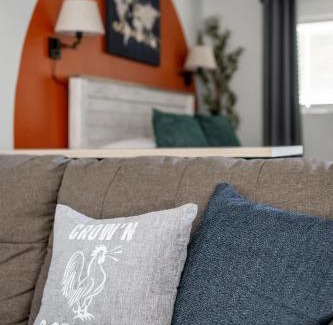 Johnson City Casa | Sauceda Cottage at Wrenwood Ranch, King Bed