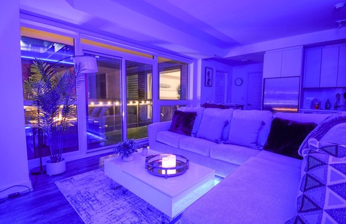 Innisfil Condominio | Sauna*King Bed*Fireplace*Smart TV*Queen Sofa Bed*Coffee Bar