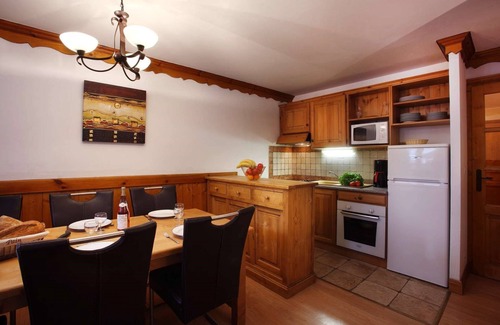 Oz Condominio | SAUNA PRIVÉ | Appartement charmant et cosy 10p, au pied des pistes