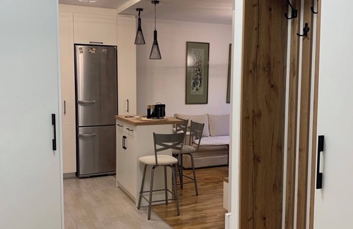 Novi Beograd Apartamento | Sava Serenity: Cozy 2BR with River Promenade Access