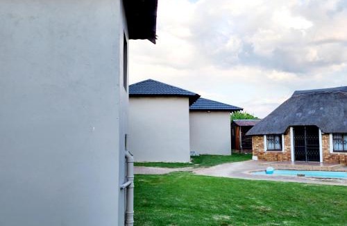 Emalahleni Casa | Savanna Buffalo Guest House