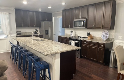 Talahi Island Casa | Savannah 4 BR house with Pool & Parking for Boat