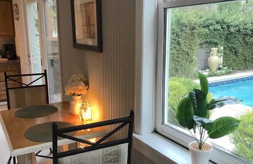 Baldwin Park Cabaña | Savannah Charm Poolside Cottage - 3 mins fr Downtown!
