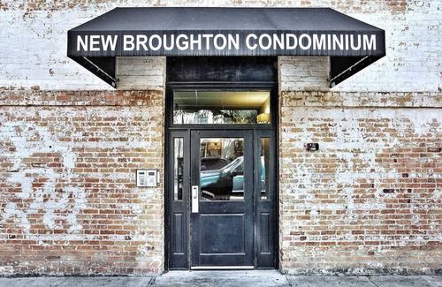 Historic District - North Condominio | SAVANNAH CHIC! Prime 2BR Loft Broughton Street, City Market & Plant Riverside