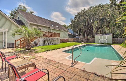 Savannah Casa | Savannah Family Home with Private Pool and Yard!