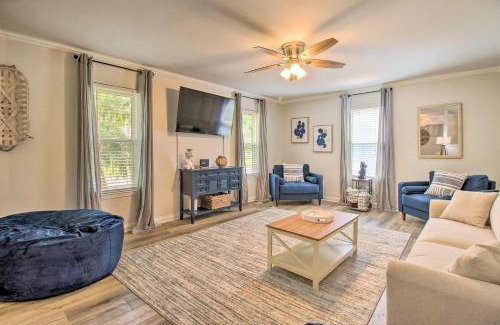 Savannah Casa | Savannah Family Home with Private Pool and Yard!