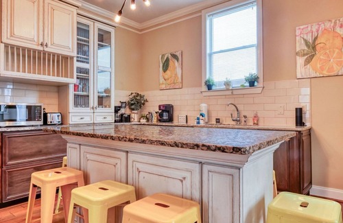Old West Broad Neighborhood Casa | Savannah Frederick - 1st floor