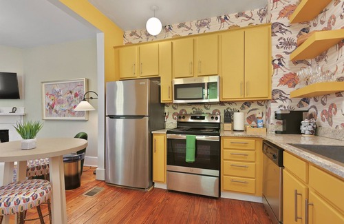 Dixon Park Condominio | Savannah Home * 2 bedroom * Firepit * Sleeps 4 * Dogs OK * Free Parking