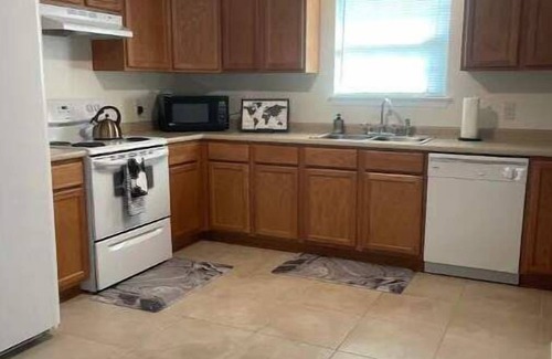 Port Wentworth Casa | Savannah's gulf streams 15 minutes to downtown!