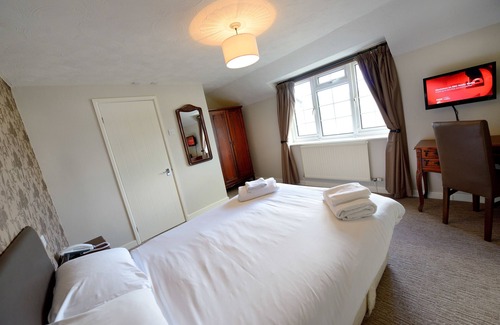 Saint Clears Hotel | Savoy Country Inn