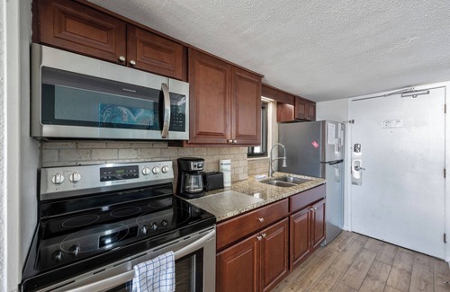 Myrtle Beach Condominio | Savoy Grand Cayman by Elliott Realty