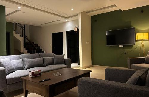 Fatehjang Cama Y Desayuno | Savoy Inn G-13