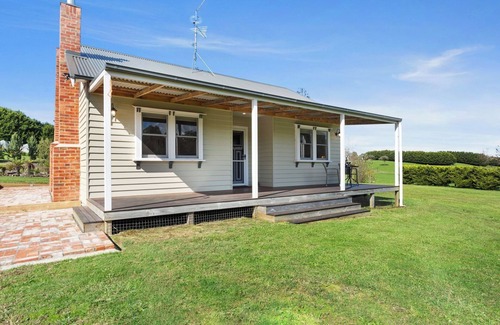 Icy Creek Cabaña | Sawmill Cottage in Icy Creek