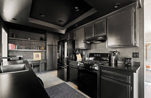 Pioneertown Casa | Sawtooth House - Hot tub - Views - Yoga Space
