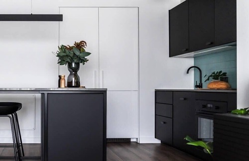 Sandy Bay Apartamento | Sayer Gardens Apartment with access to rental car